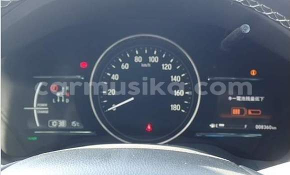 Buy Used Honda Vezel White Car in Harare in Harare Buy Used Honda Vezel White Car in Harare in Harare