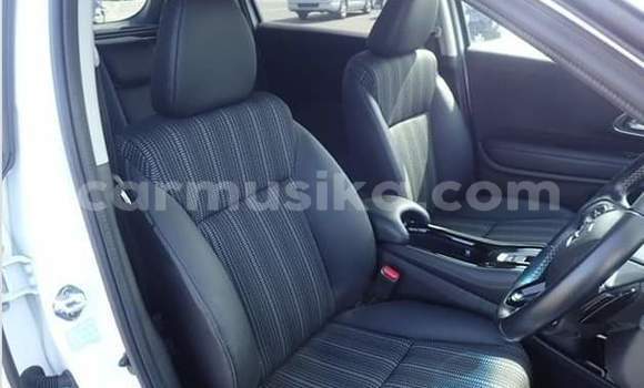 Buy Used Honda Vezel White Car in Harare in Harare Buy Used Honda Vezel White Car in Harare in Harare