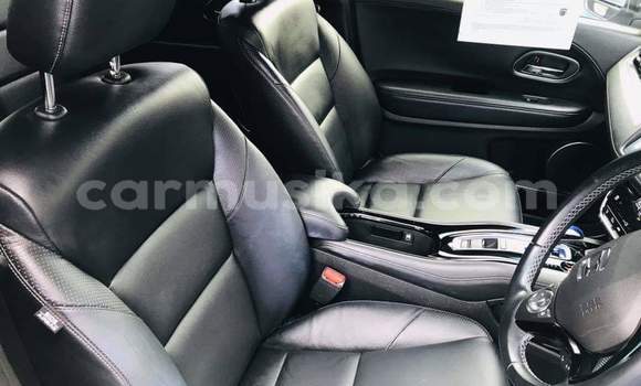 Acheter Occasion Voiture Honda Vezel Gris à Beitbridge, Matabeleland South Acheter Occasion Voiture Honda Vezel Gris à Beitbridge, Matabeleland South