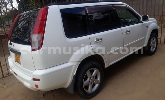 Buy Used Nissan X–Trail White Car in Harare in Harare