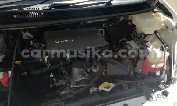 Acheter Occasion Voiture Toyota Avanza Blanc à Beitbridge, Matabeleland South Acheter Occasion Voiture Toyota Avanza Blanc à Beitbridge, Matabeleland South