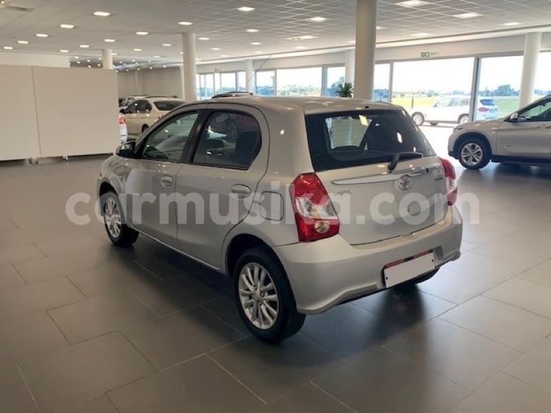 Big with watermark toyota etios matabeleland south beitbridge 14272