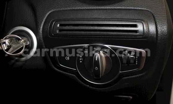 Nunua Ilio tumika Mercedes‒Benz C–Class Nyeupe Gari ndani ya Beitbridge nchini Matabeleland Kusini Nunua Ilio tumika Mercedes‒Benz C–Class Nyeupe Gari ndani ya Beitbridge nchini Matabeleland Kusini