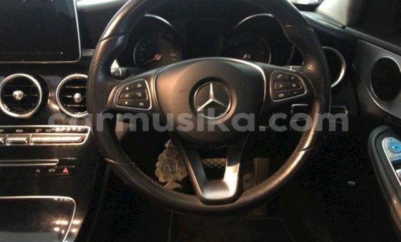 Acheter Occasion Voiture Mercedes‒Benz C–Class Blanc à Beitbridge, Matabeleland South Acheter Occasion Voiture Mercedes‒Benz C–Class Blanc à Beitbridge, Matabeleland South