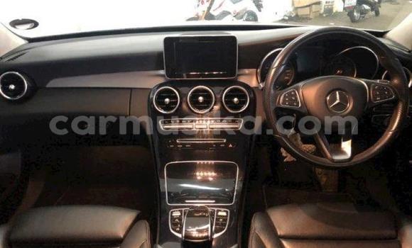 Acheter Occasion Voiture Mercedes‒Benz C–Class Blanc à Beitbridge, Matabeleland South Acheter Occasion Voiture Mercedes‒Benz C–Class Blanc à Beitbridge, Matabeleland South