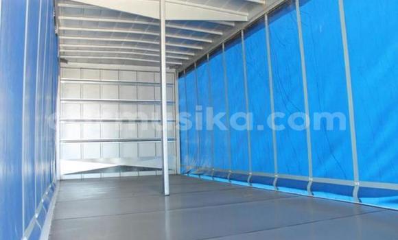 Acheter Occasion Utilitaire Nissan UD Blanc à Beitbridge, Matabeleland South Acheter Occasion Utilitaire Nissan UD Blanc à Beitbridge, Matabeleland South