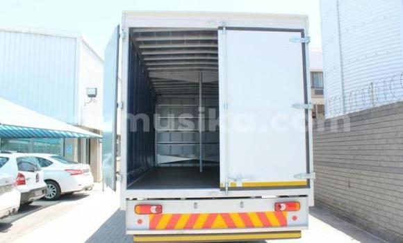 Acheter Occasion Utilitaire Nissan UD Blanc à Beitbridge, Matabeleland South Acheter Occasion Utilitaire Nissan UD Blanc à Beitbridge, Matabeleland South