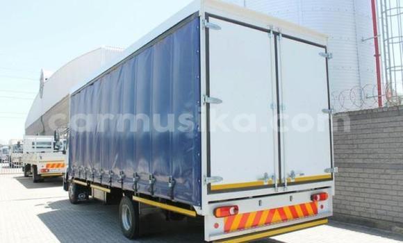 Acheter Occasion Utilitaire Nissan UD Blanc à Beitbridge, Matabeleland South Acheter Occasion Utilitaire Nissan UD Blanc à Beitbridge, Matabeleland South