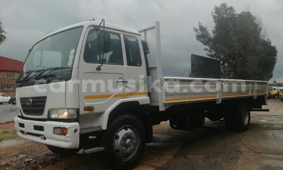Buy Used Nissan UD White Truck in Beitbridge in Matabeleland South