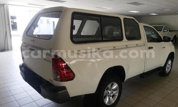 Acheter Occasion Voiture Toyota Hilux Blanc à Beitbridge, Matabeleland South Acheter Occasion Voiture Toyota Hilux Blanc à Beitbridge, Matabeleland South