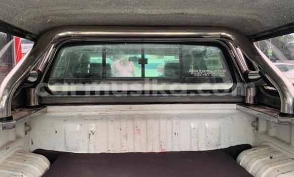 Acheter Occasion Voiture Toyota Hilux Blanc à Beitbridge, Matabeleland South Acheter Occasion Voiture Toyota Hilux Blanc à Beitbridge, Matabeleland South