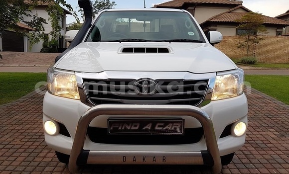 Acheter Occasion Voiture Toyota Hilux Blanc à Borrowdale, Harare