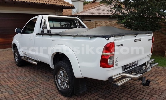 Tenga Tsaru Toyota Hilux Chena Mota in Borrowdale in Harare Tenga Tsaru Toyota Hilux Chena Mota in Borrowdale in Harare