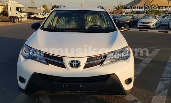 Tenga Imported Toyota RAV4 Chena Mota in Import - Dubai in Harare Tenga Imported Toyota RAV4 Chena Mota in Import - Dubai in Harare