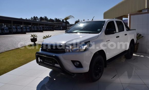 Tenga Tsaru Toyota Hilux Chena Mota in Borrowdale in Harare Tenga Tsaru Toyota Hilux Chena Mota in Borrowdale in Harare