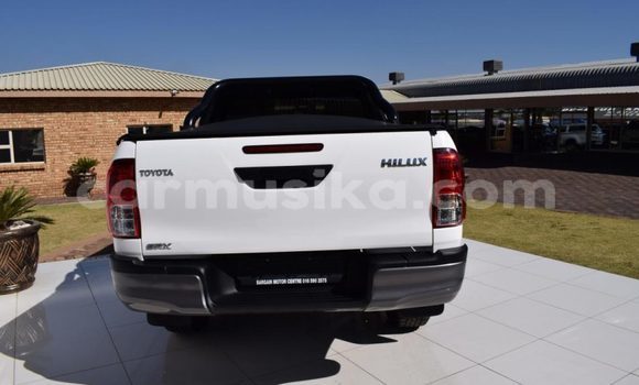 Tenga Tsaru Toyota Hilux Chena Mota in Borrowdale in Harare Tenga Tsaru Toyota Hilux Chena Mota in Borrowdale in Harare