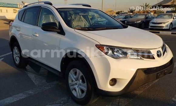 Tenga Imported Toyota RAV4 Chena Mota in Import - Dubai in Harare Tenga Imported Toyota RAV4 Chena Mota in Import - Dubai in Harare