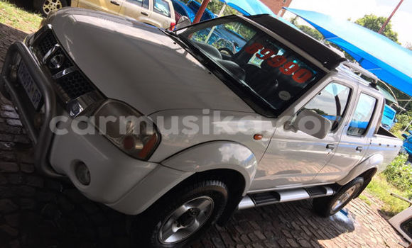 Acheter Occasion Voiture Nissan Hardbody Blanc à Beitbridge, Matabeleland South Acheter Occasion Voiture Nissan Hardbody Blanc à Beitbridge, Matabeleland South