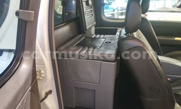 Acheter Occasion Voiture Mazda BT-50 Blanc à Beitbridge, Matabeleland South Acheter Occasion Voiture Mazda BT-50 Blanc à Beitbridge, Matabeleland South