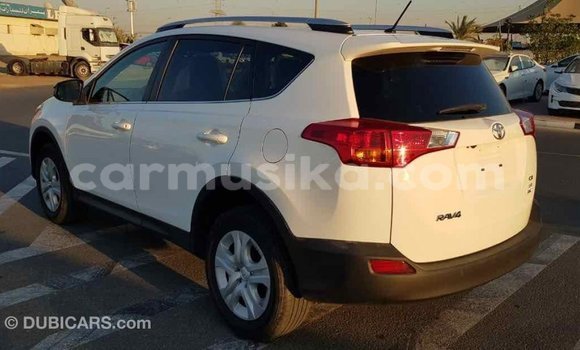 Tenga Imported Toyota RAV4 Chena Mota in Import - Dubai in Harare Tenga Imported Toyota RAV4 Chena Mota in Import - Dubai in Harare