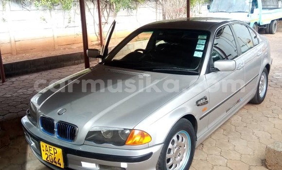 Nunua Ilio tumika BMW 321 Fedha Gari ndani ya Bulawayo nchini Bulawayo