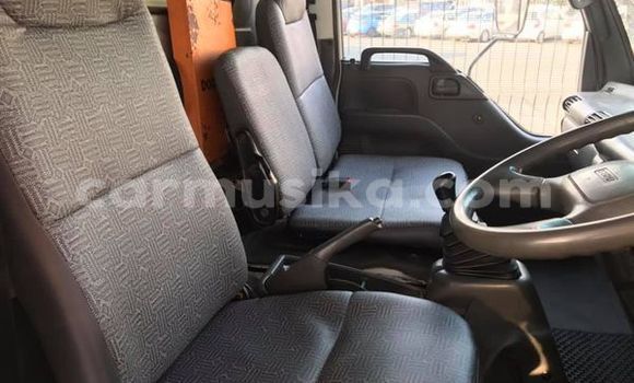 Acheter Occasion Voiture Isuzu 117 Blanc à Harare, Harare Acheter Occasion Voiture Isuzu 117 Blanc à Harare, Harare