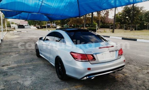 Tenga Tsaru Mercedes‒Benz E–Class Sirivha Mota in Harare in Harare Tenga Tsaru Mercedes‒Benz E–Class Sirivha Mota in Harare in Harare