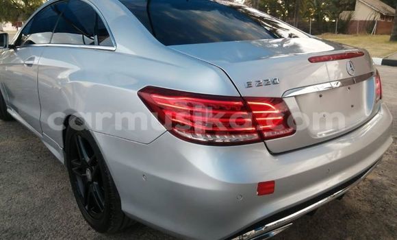 Tenga Tsaru Mercedes‒Benz E–Class Sirivha Mota in Harare in Harare Tenga Tsaru Mercedes‒Benz E–Class Sirivha Mota in Harare in Harare