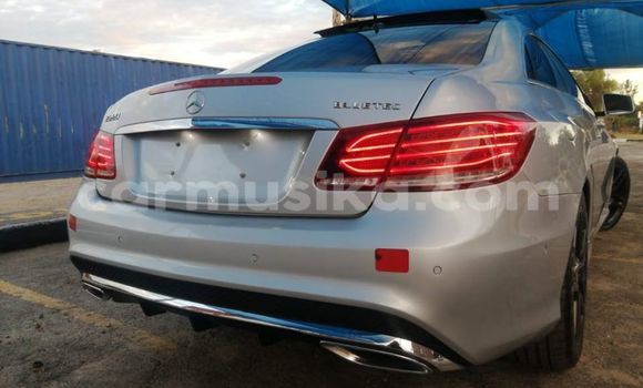 Tenga Tsaru Mercedes‒Benz E–Class Sirivha Mota in Harare in Harare Tenga Tsaru Mercedes‒Benz E–Class Sirivha Mota in Harare in Harare