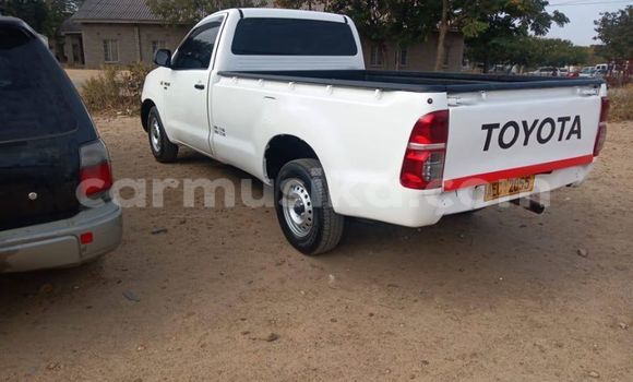 Tenga Tsaru Toyota Hilux Chena Mota in Harare in Harare Tenga Tsaru Toyota Hilux Chena Mota in Harare in Harare