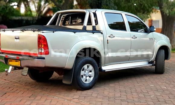 Tenga Tsaru Toyota Hilux Sirivha Mota in Harare in Harare Tenga Tsaru Toyota Hilux Sirivha Mota in Harare in Harare
