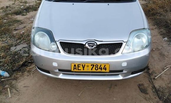 Nunua Ilio tumika Toyota Runx Fedha Gari ndani ya Harare nchini Harare