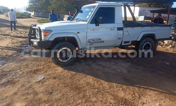 Tenga Tsaru Toyota Land Cruiser Chena Mota in Harare in Harare Tenga Tsaru Toyota Land Cruiser Chena Mota in Harare in Harare