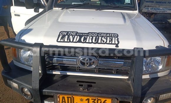 Tenga Tsaru Toyota Land Cruiser Chena Mota in Harare in Harare Tenga Tsaru Toyota Land Cruiser Chena Mota in Harare in Harare