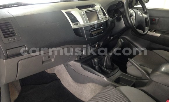 Tenga Tsaru Toyota Hilux Chena Mota in Beitbridge in Matabeleland South Tenga Tsaru Toyota Hilux Chena Mota in Beitbridge in Matabeleland South