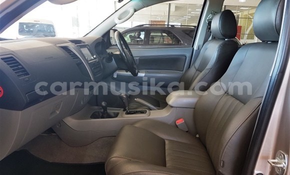 Tenga Tsaru Toyota Hilux Zvimwe Mota in Beitbridge in Matabeleland South Tenga Tsaru Toyota Hilux Zvimwe Mota in Beitbridge in Matabeleland South