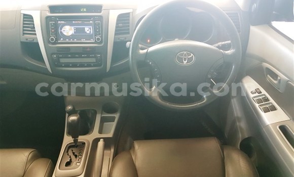 Tenga Tsaru Toyota Hilux Zvimwe Mota in Beitbridge in Matabeleland South Tenga Tsaru Toyota Hilux Zvimwe Mota in Beitbridge in Matabeleland South