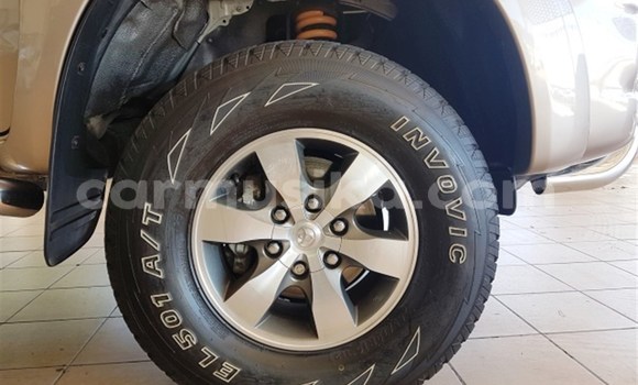 Tenga Tsaru Toyota Hilux Zvimwe Mota in Beitbridge in Matabeleland South Tenga Tsaru Toyota Hilux Zvimwe Mota in Beitbridge in Matabeleland South