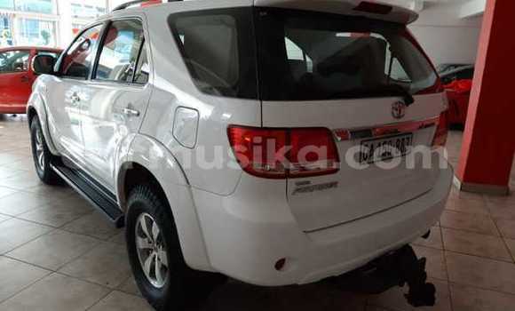 Tenga Tsaru Toyota Fortuner Chena Mota in Beitbridge in Matabeleland South Tenga Tsaru Toyota Fortuner Chena Mota in Beitbridge in Matabeleland South