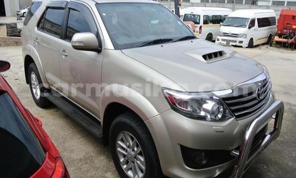 Tenga Tsaru Toyota Fortuner Zvimwe Mota in Beitbridge in Matabeleland South