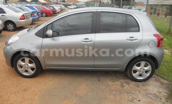 Nunua Ilio tumika Toyota Yaris Fedha Gari ndani ya Beitbridge nchini Matabeleland Kusini Nunua Ilio tumika Toyota Yaris Fedha Gari ndani ya Beitbridge nchini Matabeleland Kusini