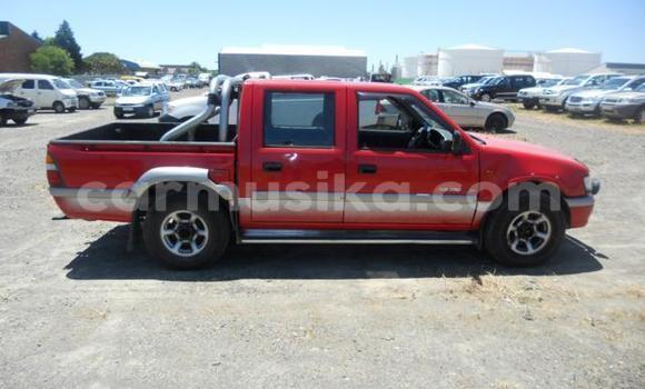 Acheter Occasion Voiture Isuzu KB Rouge à Beitbridge, Matabeleland South