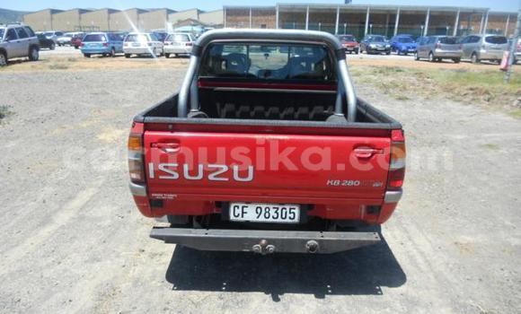 Nunua Ilio tumika Isuzu KB Nyekundu Gari ndani ya Beitbridge nchini Matabeleland Kusini Nunua Ilio tumika Isuzu KB Nyekundu Gari ndani ya Beitbridge nchini Matabeleland Kusini