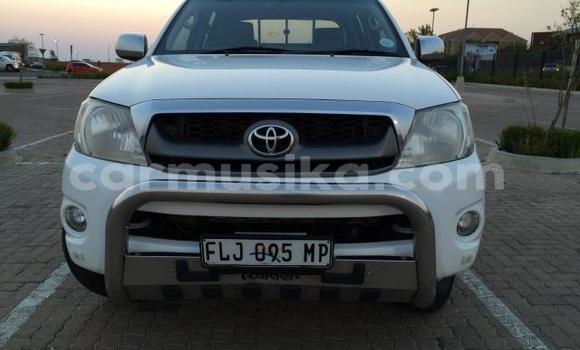 Nunua Ilio tumika Toyota Hilux Nyeupe Gari ndani ya Beitbridge nchini Matabeleland Kusini Nunua Ilio tumika Toyota Hilux Nyeupe Gari ndani ya Beitbridge nchini Matabeleland Kusini