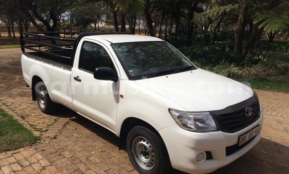 Nunua Ilio tumika Toyota Hilux Nyeupe Gari ndani ya Beitbridge nchini Matabeleland Kusini Nunua Ilio tumika Toyota Hilux Nyeupe Gari ndani ya Beitbridge nchini Matabeleland Kusini