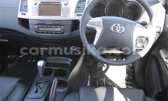 Nunua Ilio tumika Toyota Hilux Nyeupe Gari ndani ya Beitbridge nchini Matabeleland Kusini Nunua Ilio tumika Toyota Hilux Nyeupe Gari ndani ya Beitbridge nchini Matabeleland Kusini