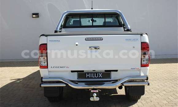 Nunua Ilio tumika Toyota Hilux Nyeupe Gari ndani ya Beitbridge nchini Matabeleland Kusini Nunua Ilio tumika Toyota Hilux Nyeupe Gari ndani ya Beitbridge nchini Matabeleland Kusini