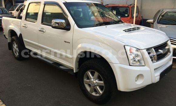 Tenga Tsaru Isuzu KB Chena Mota in Harare in Harare Tenga Tsaru Isuzu KB Chena Mota in Harare in Harare