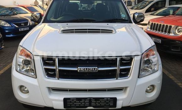 Tenga Tsaru Isuzu KB Chena Mota in Harare in Harare Tenga Tsaru Isuzu KB Chena Mota in Harare in Harare