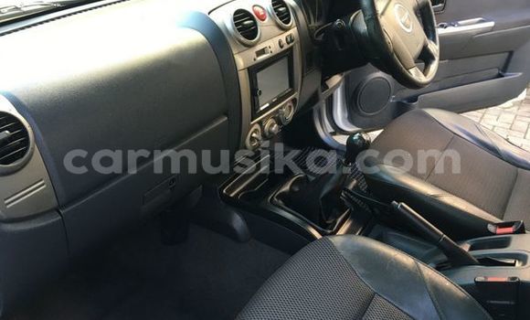 Tenga Tsaru Isuzu KB Chena Mota in Harare in Harare Tenga Tsaru Isuzu KB Chena Mota in Harare in Harare